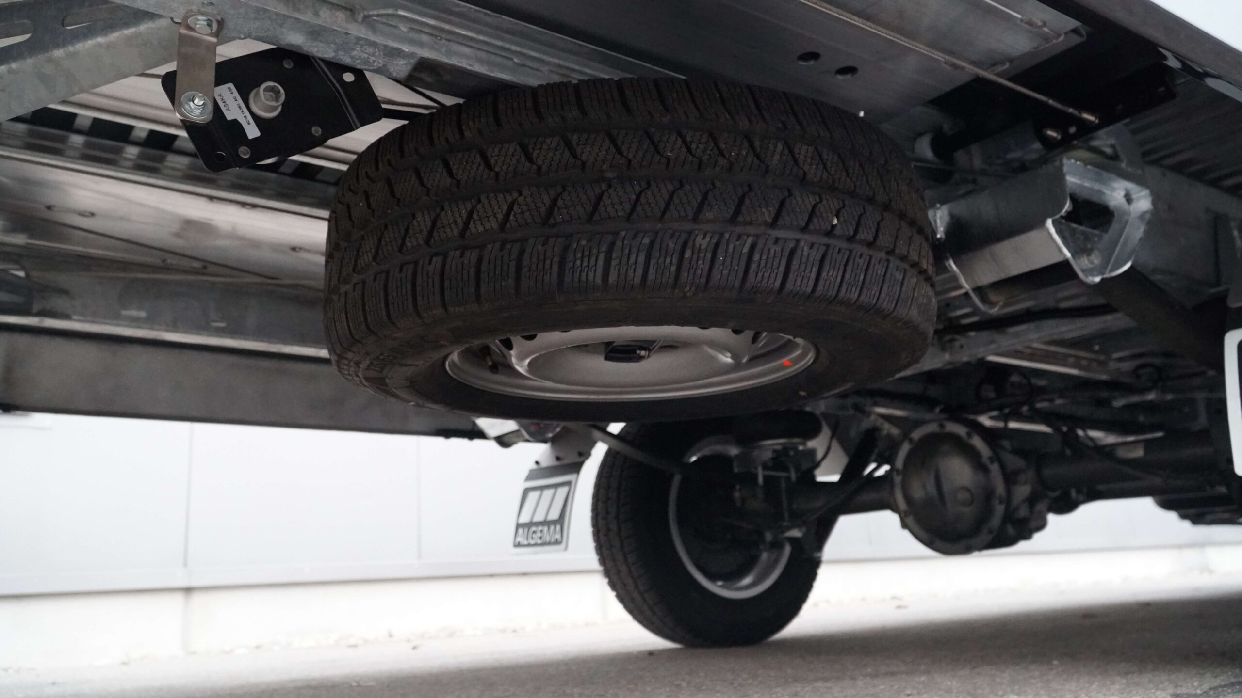 ALGEMA FIT-ZEL oprijwagens op Renault Master - Afbeelding 4